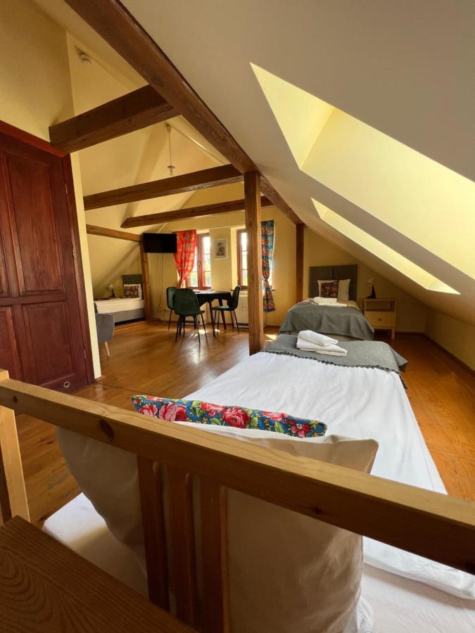 Hostel FOLKier Zgierz Buitenkant foto