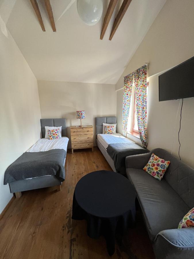 Hostel FOLKier Zgierz Buitenkant foto