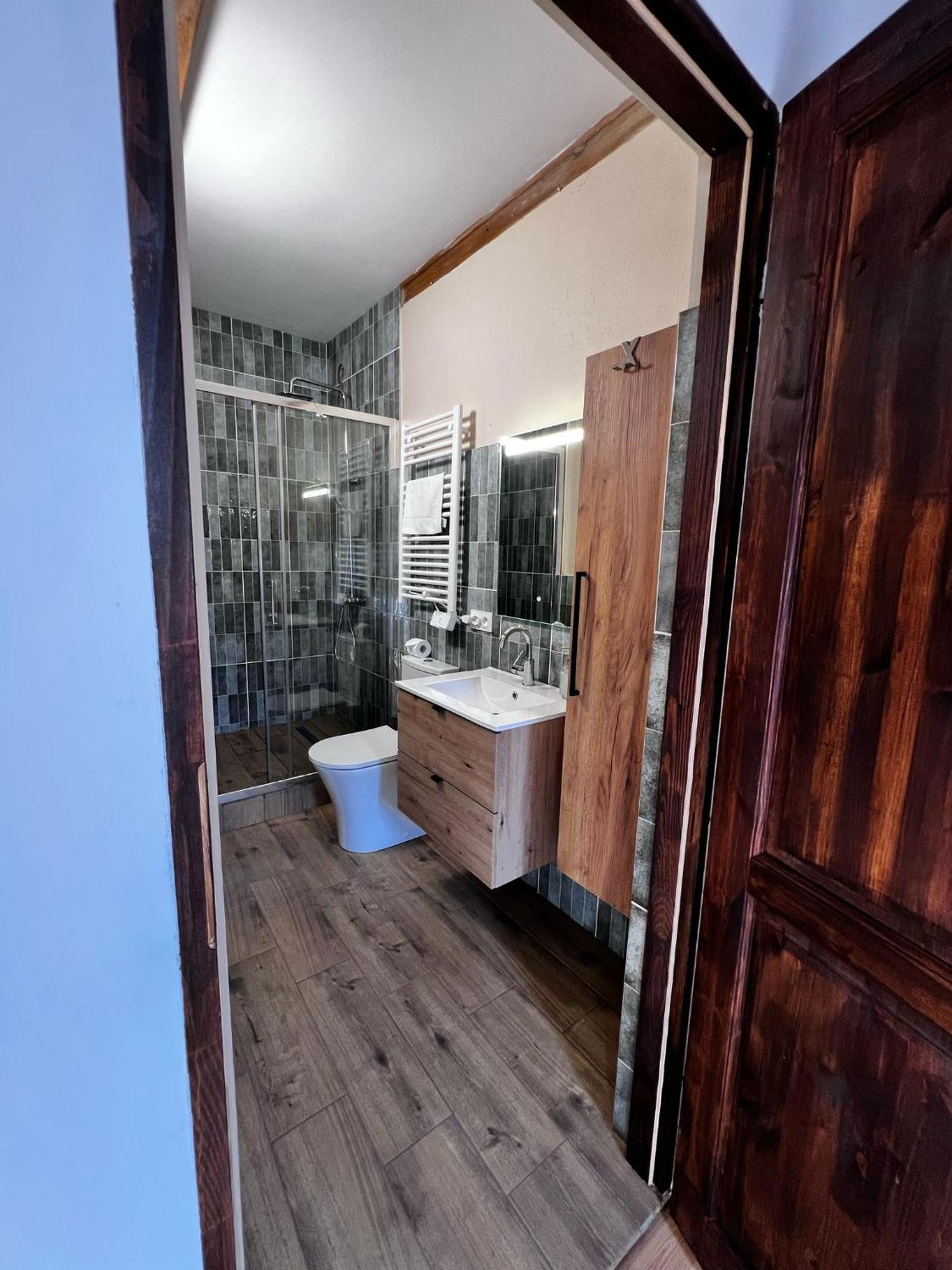 Hostel FOLKier Zgierz Buitenkant foto